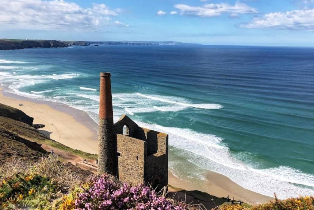 Newly Renovated Characterful Cottage, Wheal Rose Scorrier Exteriör bild